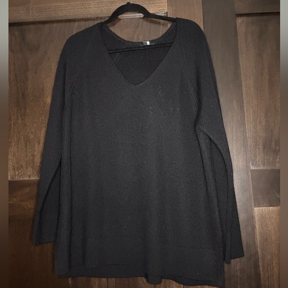 Athleta Hanover Merino V-Neck Sweater - Picture 2 of 3